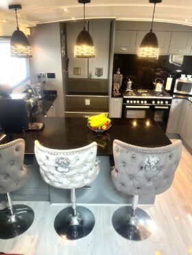 The Boathouse –  60ft x 12ft 6 inches Widebeam