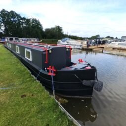 @ Y Knot – 57ft Dutch Barge Style