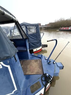 Myemvee – 70ft Semi Traditional